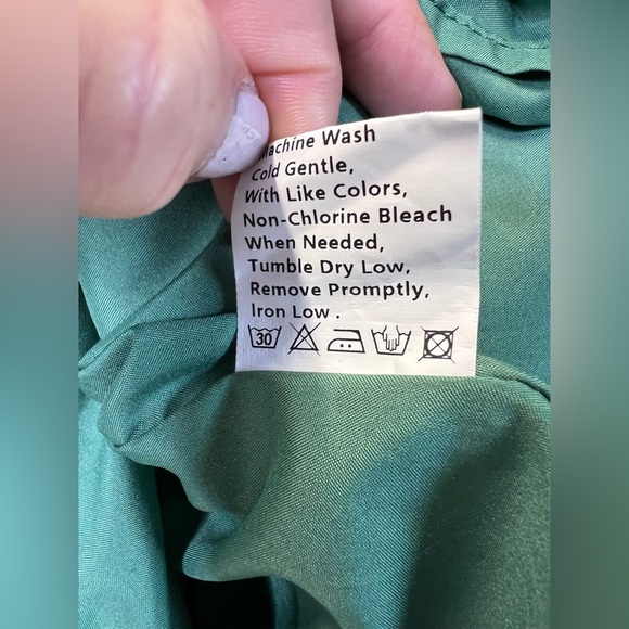 Pretty Garden V neck flutter sleeve tiered knee length dress green, lined sz Lg - Picture 9 of 10